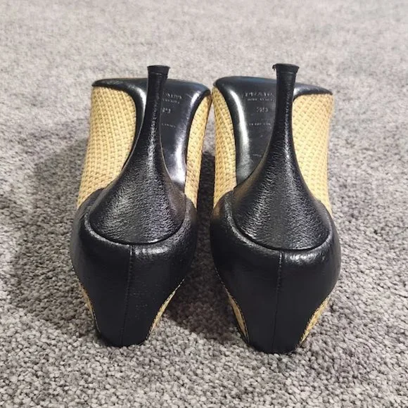 SOLD Prada Black Leather Raffia Cap Toe Pump Heels Sz 39 - Picture 11 of 15